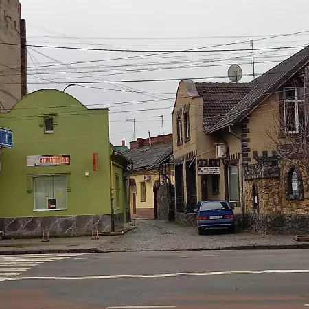 Apartment двухярусная в центре мукачева, улица мира
